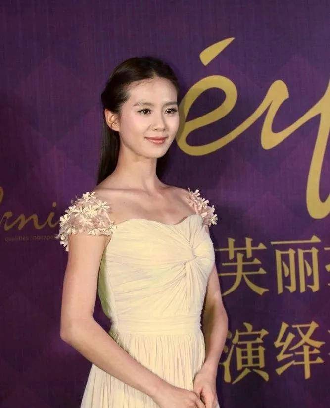 公敌|刘诗诗最新生图流出，生完孩子这张脸，真女明星公敌！！