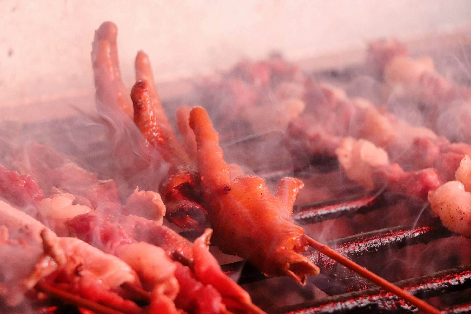 丽江|堪称老丽江代表！【细数丽江地摊美食】白天就开炉！这家烧烤摊藏在市场20年