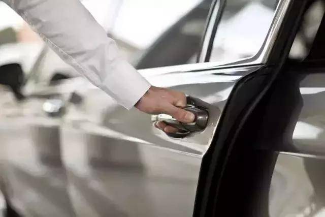 跑车的声音到底有多大 8f9ae253ca24455b8de99ca6bd2d18a9.jpeg