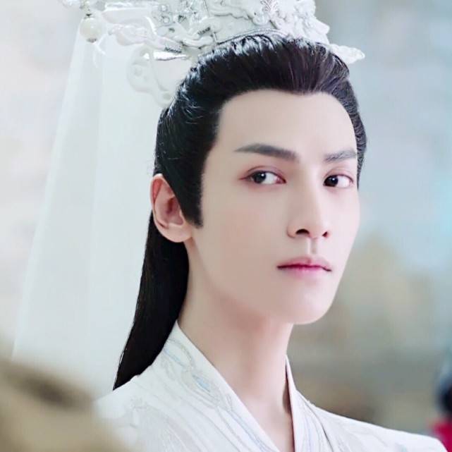 造型|原创《香蜜》罗云熙白衣婚服孤冷出尘，到了《皓衣行》红色婚服却更帅