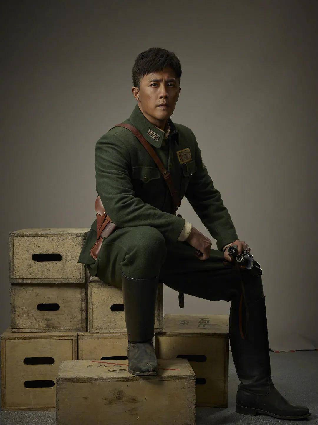 杜淳|独家丨谭飞VS杜淳：我怎么理解《八佰》？我如何塑造谢晋元？