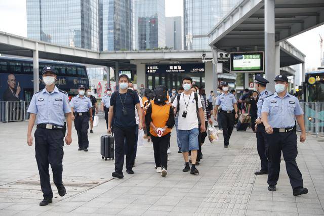 捣毁11个窝点！31名犯罪嫌疑人被押解回深圳