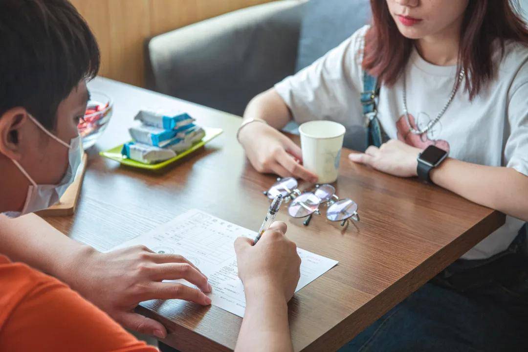 镜架|99配蓝光眼镜！镜框free送！全五星好评的『眼镜博物馆』，时髦精们都私藏了