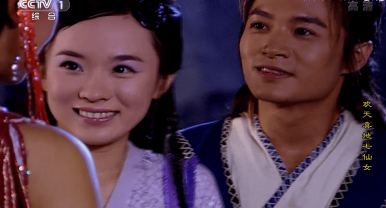 显得|曾胖成男友两倍宽的蒋欣，怎么突然瘦成这样了…