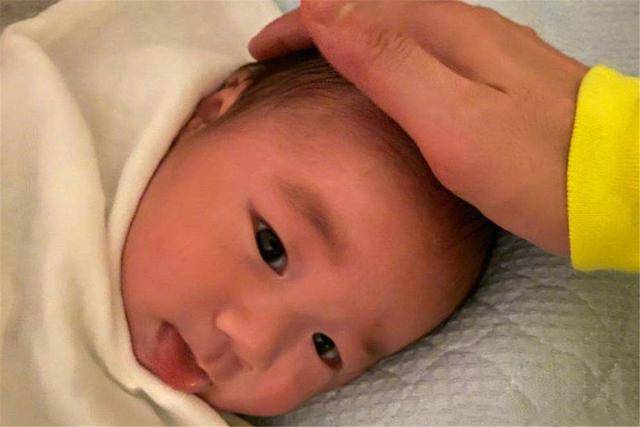通宵|就怕儿子睡觉窒息,当父母不易古巨基连续8个月通宵不睡觉