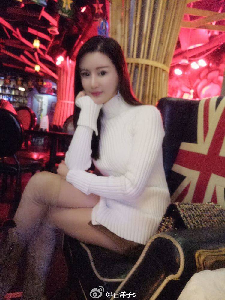 花光老公10亿家产,生了女儿还婚内出轨,最后却成人生赢家