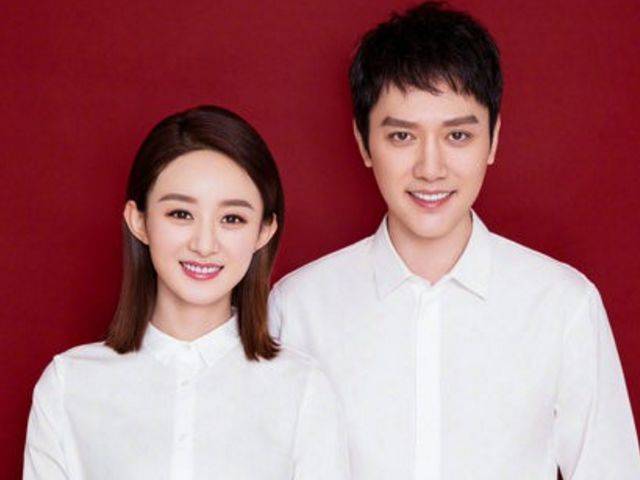 同样都是结婚证件照,大家都是红底白衬衫,而他俩黑衬衫却被看好