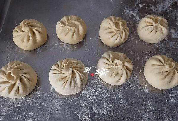 一斤面粉配多少水做包子 f4d9bde5dcb144cba686bb19c7c52a52.png