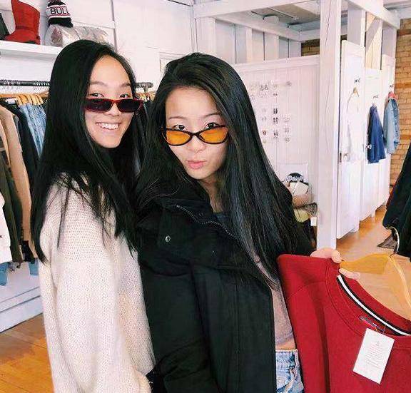 近照|李连杰16岁小女儿晒近照，身材发福胖许多，亲姐的留言亮眼了！