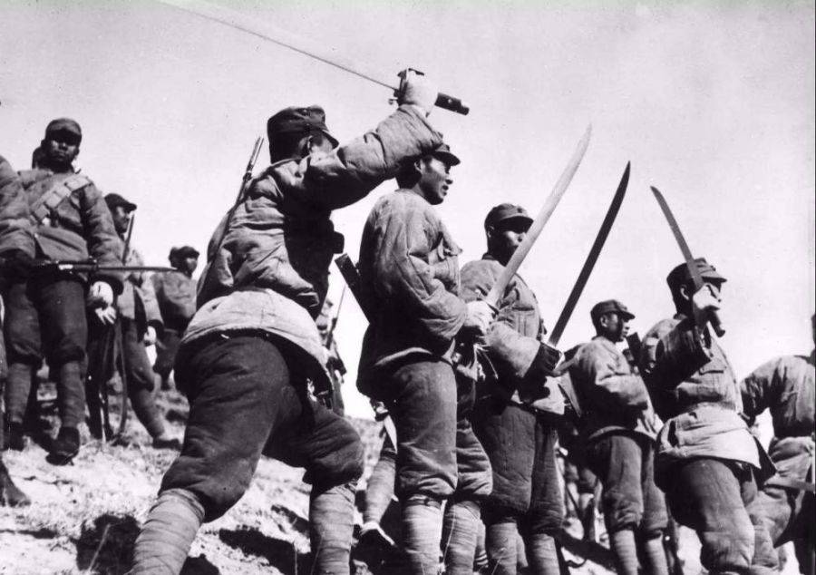 白刃战|战斗中一方要拼刺刀，另一方为何不直接开枪，双方怎么保持默契？