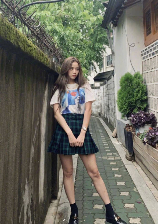 怎么穿jk短裙 1ec2cd2e1f2d47d3af9c744610dcf579.jpeg