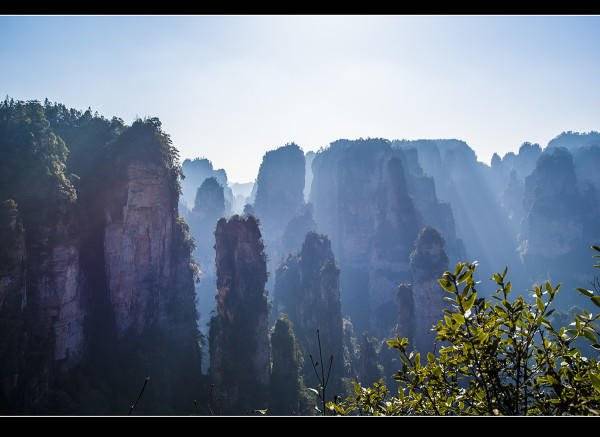 张家界旅游旺季 - 张家界十一国庆游玩攻略！国庆游玩行程线路推荐,不走回头路！