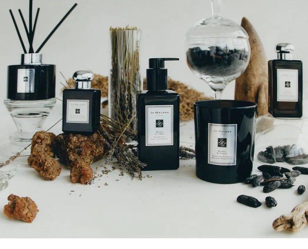 摊位|酷 ！“ 脏、乱、差 ” 的地摊如何逆袭成为“高级移动商店”