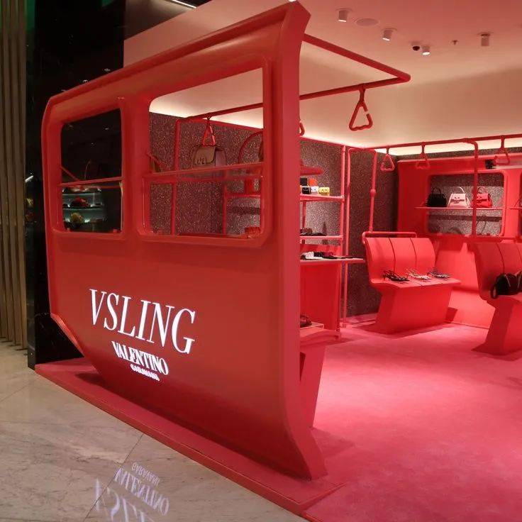 摊位|酷 ！“ 脏、乱、差 ” 的地摊如何逆袭成为“高级移动商店”