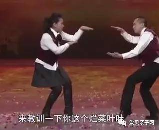 致癌|开学季|家长要注意了！包书皮错了会致癌，性早熟！千万不要小看它