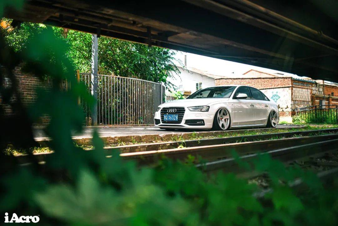 工作|iAcro设计师开什么车？