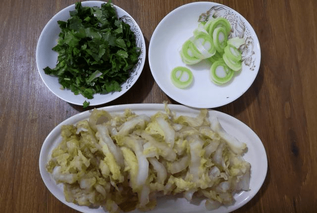 米粉是怎么做的原材料是什么 59b1cd3b69fd4e0583c369a6dec00ab2.png