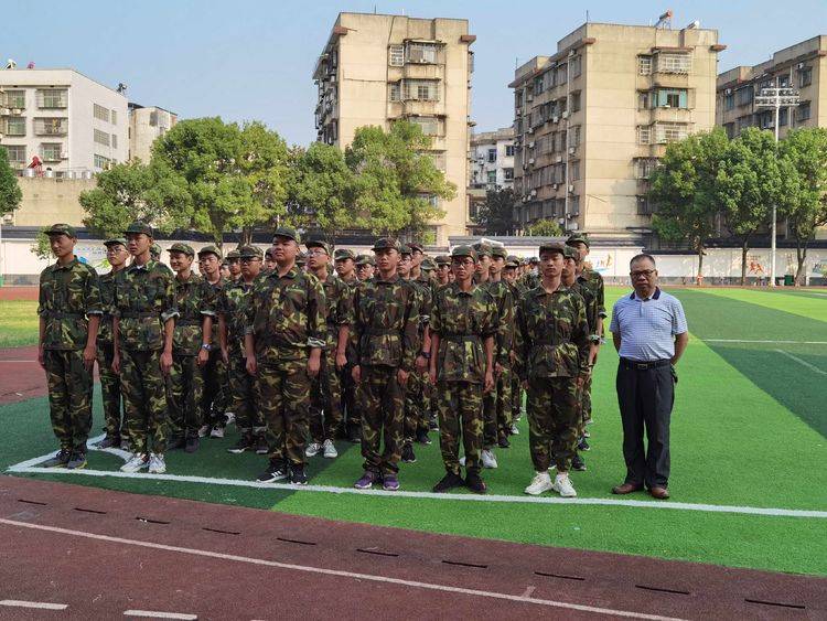 师情润|【湘乡一中军训录】DAY3 军训炼我意志，师情润我心田
