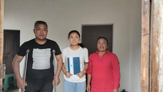 消息资讯|深入走访贫困家庭，圆贫困学子大学梦