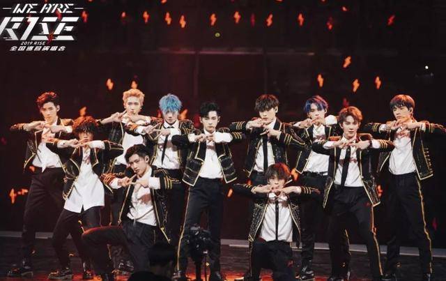 少女|硬糖少女9月行程都是集体行动，哇唧唧哇是真的擅长打造团魂