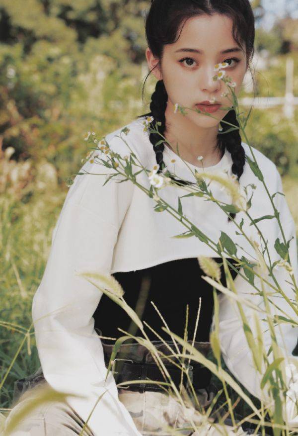 身材|有种“照骗”叫欧阳娜娜，生图中暴露身材短板，骨架看着比男人还壮