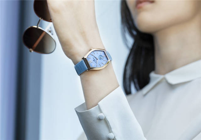 青色|马耳他的烟青之美：破晓间，迷人眼！