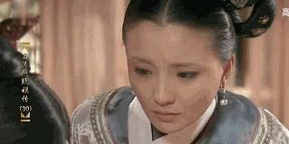 雀斑|“槿汐姑姑”终于高调，雀斑妆穿小一码长裙霸气开挂，美得太高级