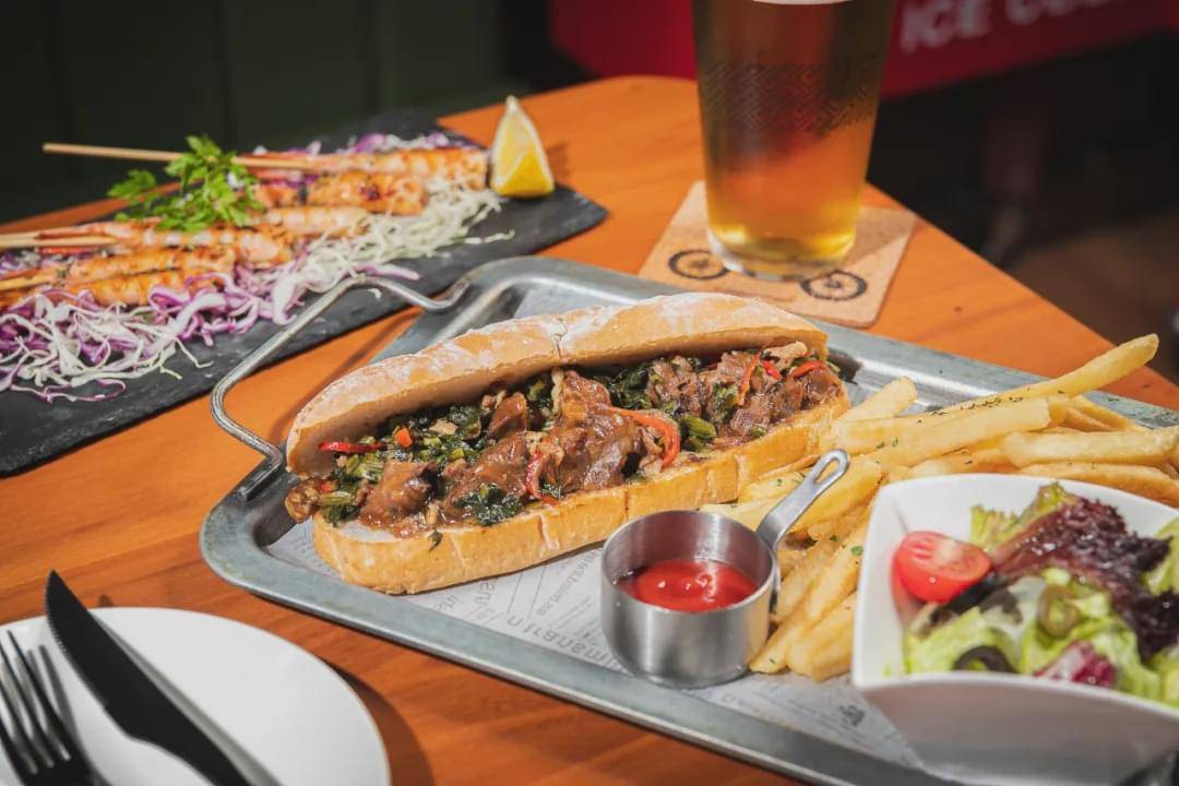 上海|愚园路明星聚集地,@黄觉 就能喝酒!