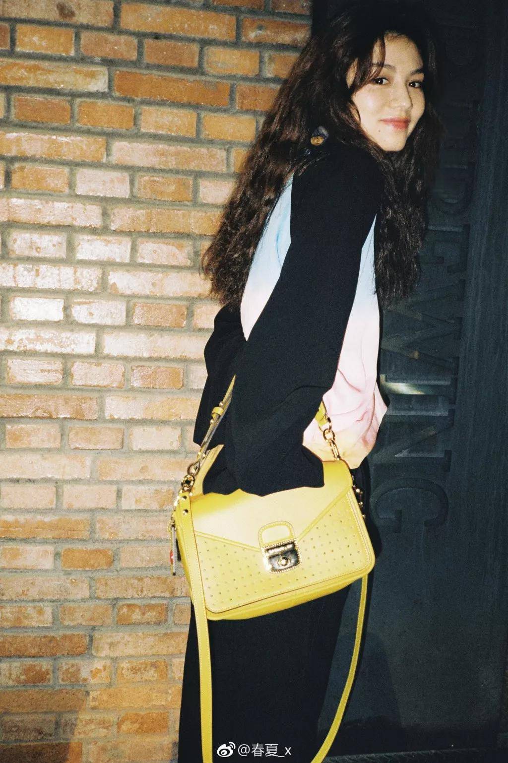 beat365亚洲体育官方网站_
除了辛芷蕾的短发 这些女星的发型修脸、洋气还显瘦！(图4)