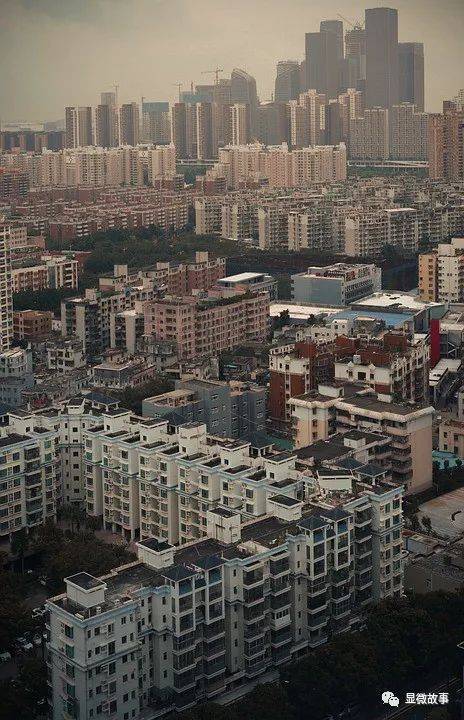 炒3000元的房子,赚深圳首付,他买到了“鬼城”