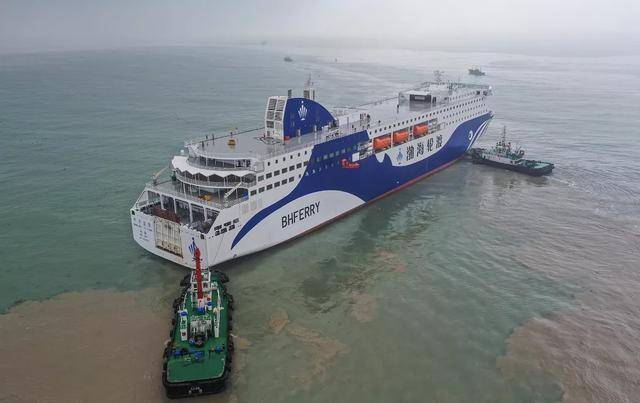 黄海造船新建豪华客滚船"中华富强"号成功试航