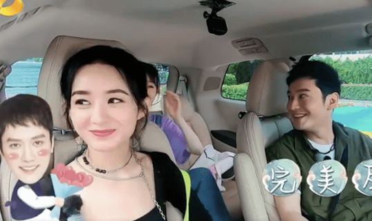 黄晓明怼赵丽颖:我喜欢冯绍峰,和你没有关系,丽颖害羞了,好甜!_姐姐