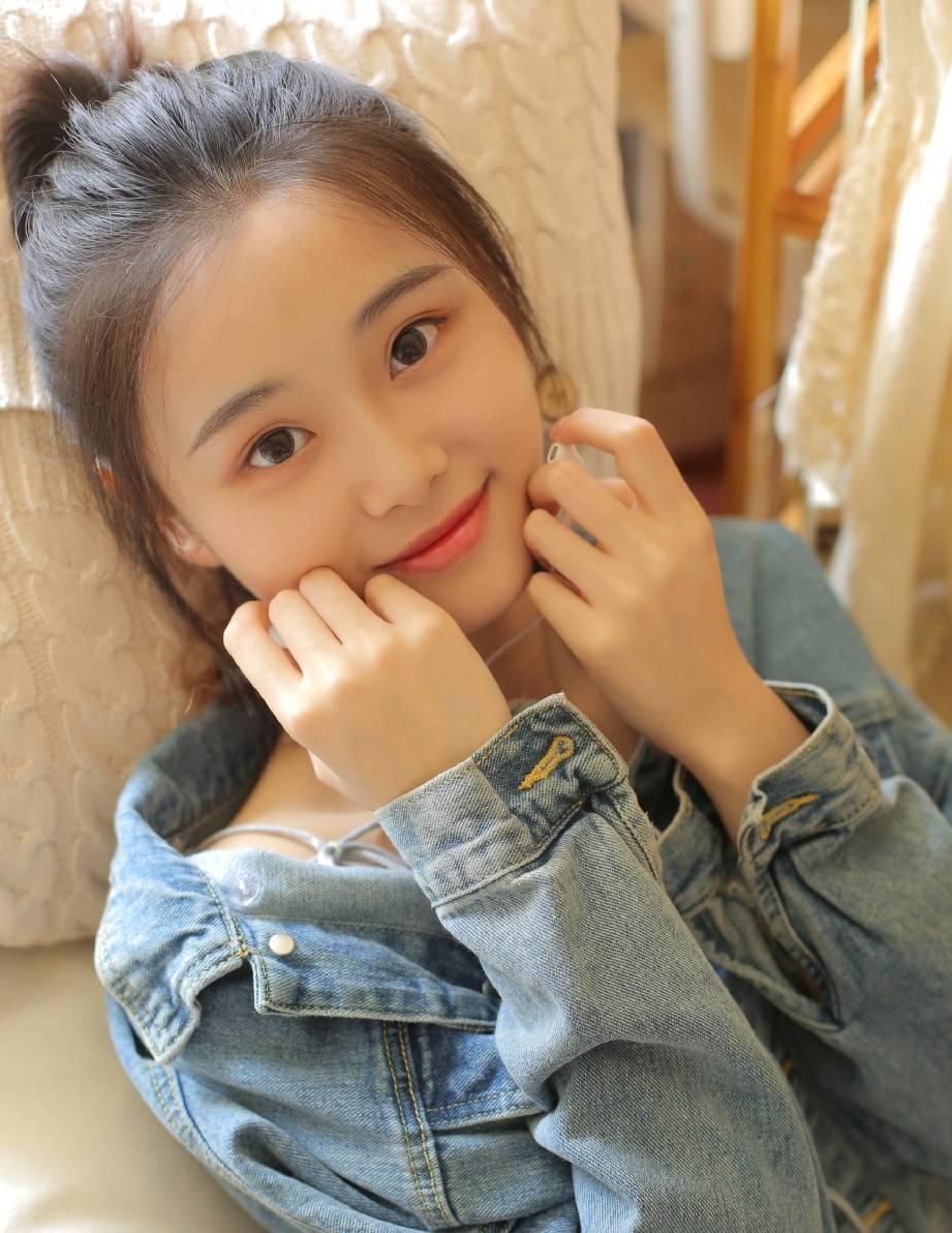 如何变成一个自信的女孩 b8b9e782a8554e499ccc082b44d3f7d7.jpeg