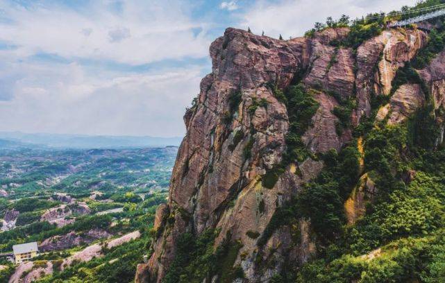 旅游年卡湖南景点 cb2a5d8a95984b34a07dd67c4a102c3c.jpeg