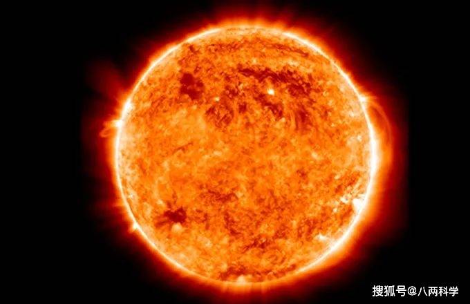 太阳表面高清特写表面如熔化的黄金太阳黑子犹如地狱入口