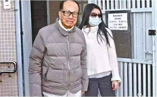 宗馥莉|李嘉诚神秘长孙女露面，24岁参与千亿资产管理，全网高清照不过几张？