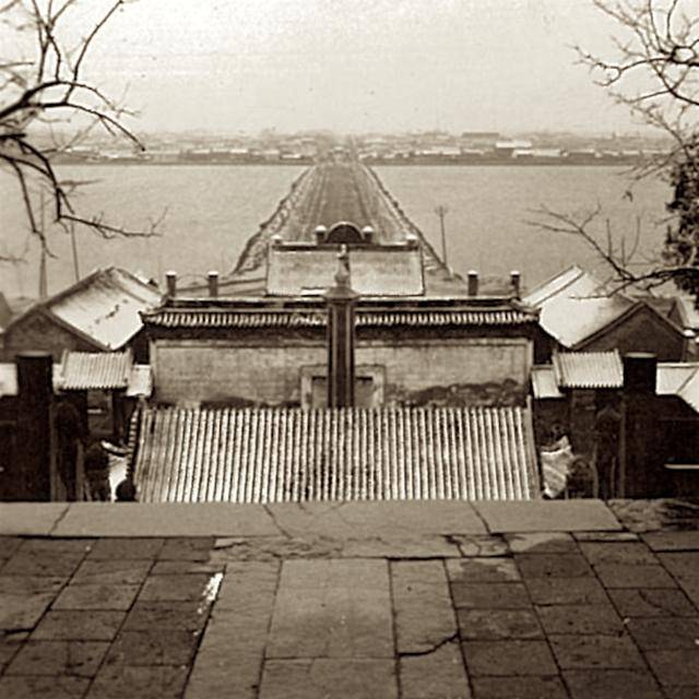 潘杨湖|老照片：三十年代末河南开封的古城街景