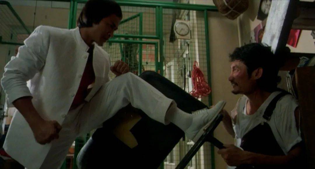 田伟强|原创为捧杨紫琼做明星,亿万富豪买下洪金宝公司,一部港片经典诞生了