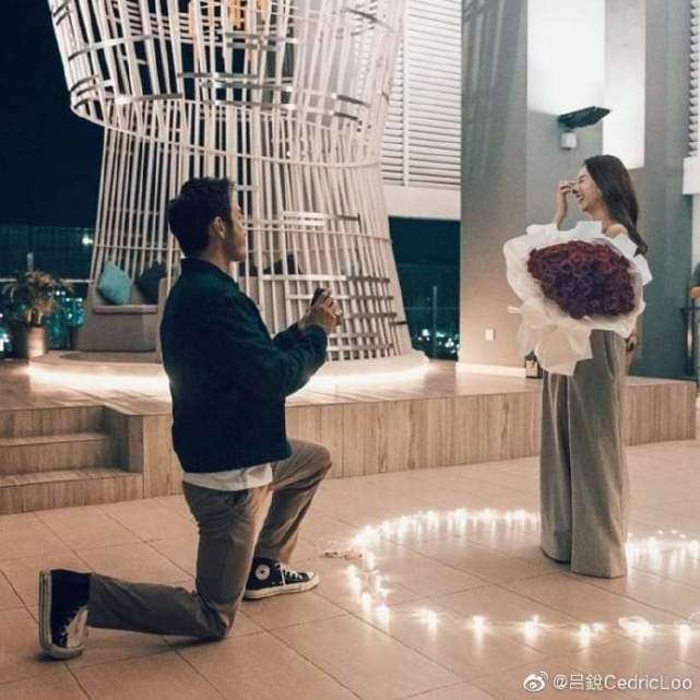 又一高颜值男星求婚成功,女方身材颜值都在线