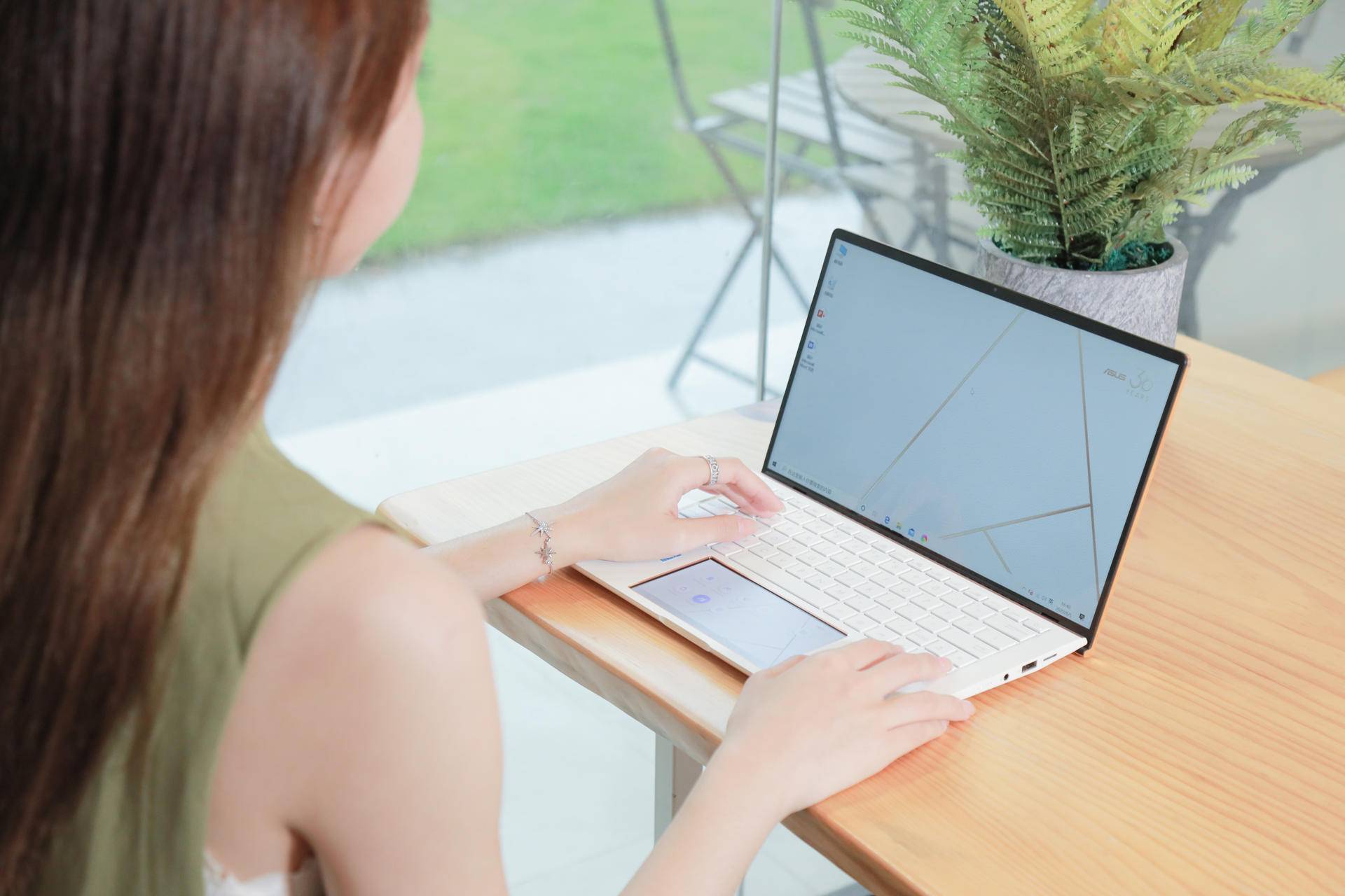 笔记本|在家也能保持优雅精致，华硕ARTONE从内到外展现独特气质