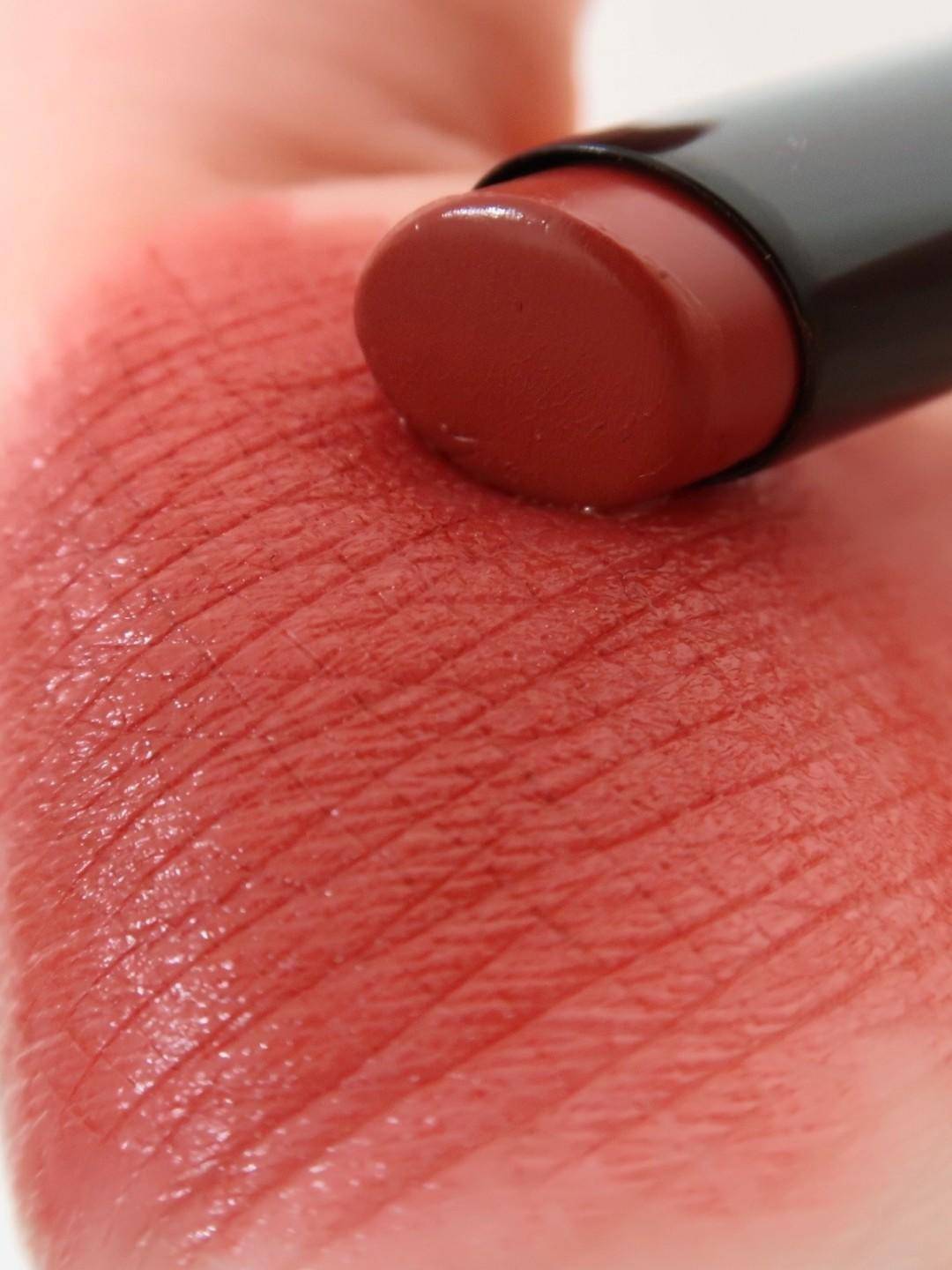 枫色|在这个慵懒限定的季节，将秋天的枫色抹在唇上