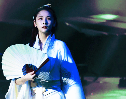 古装|硬糖少女古装男扮相，赵粤有少年的英气，看到希林：趁早放弃吧！