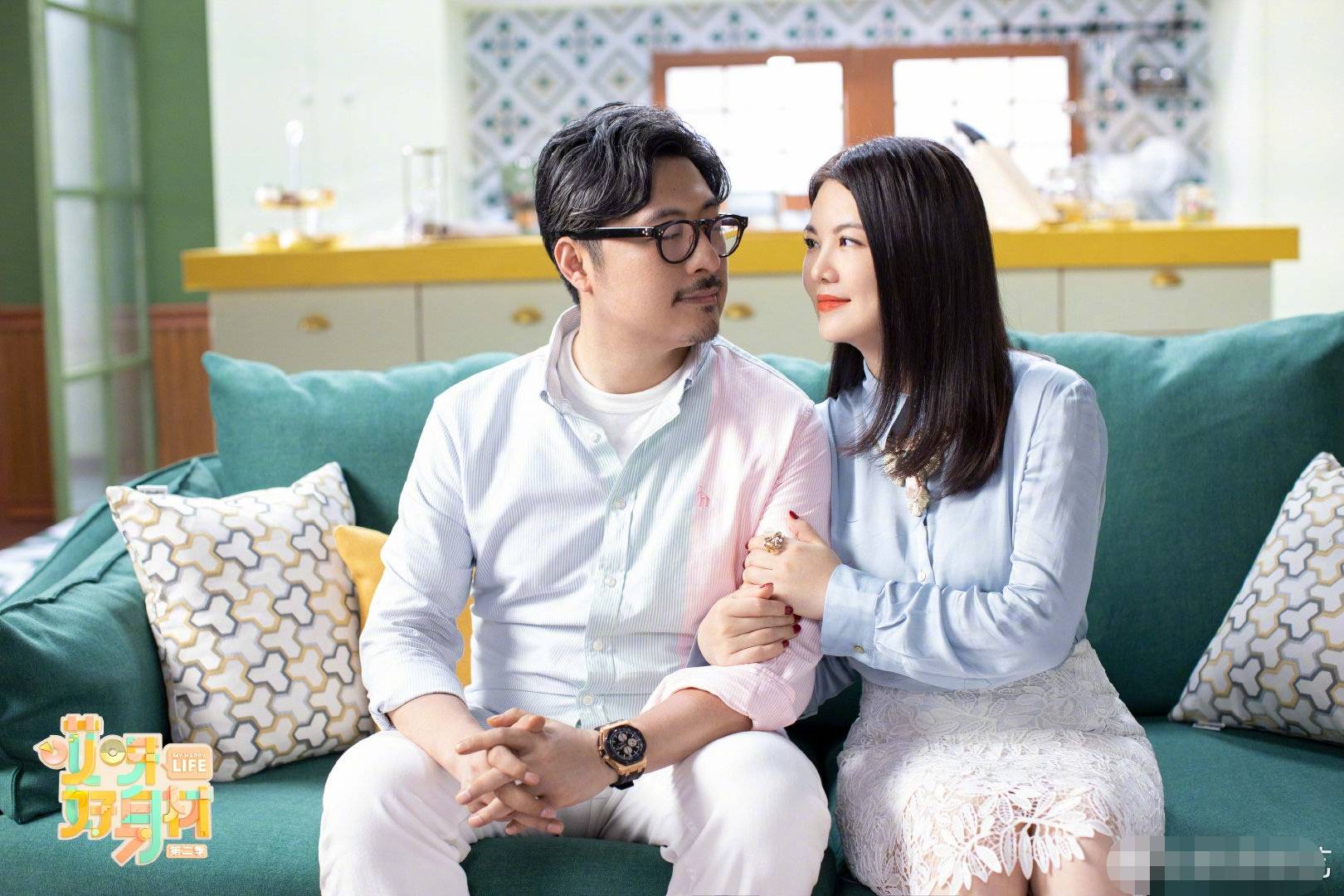 李湘王岳伦夫妻综艺官宣，2人同框秀恩爱太甜，