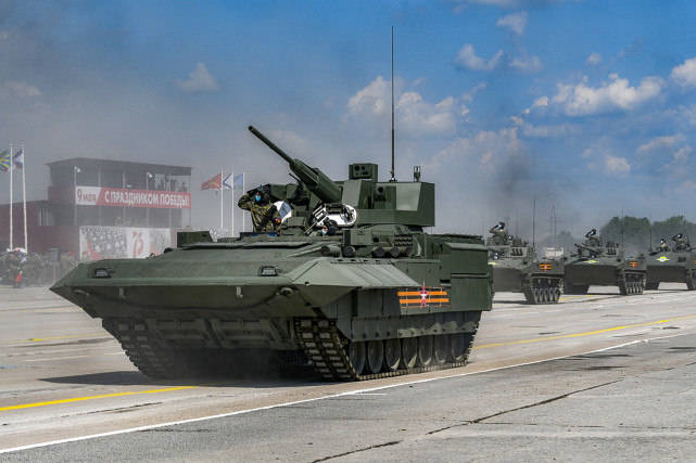图片:采用57毫米机关炮的t-15"阿玛塔"重型步兵战车.