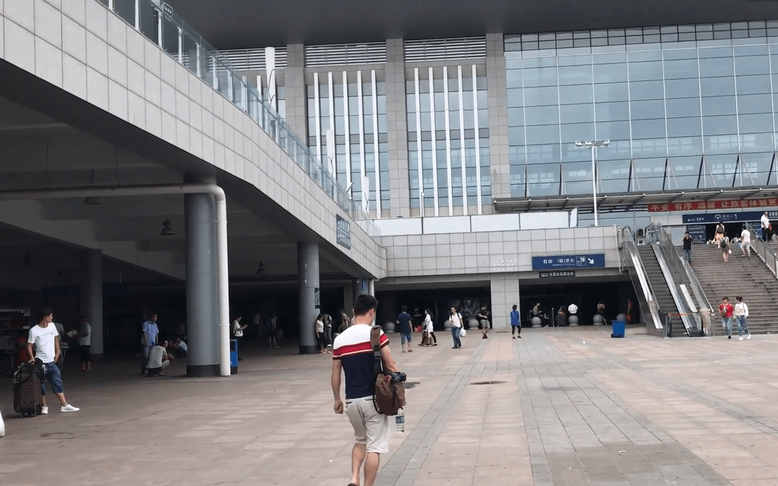 东莞东火车站:如今车站冷冷清清,为何坐火车的人越来越少?