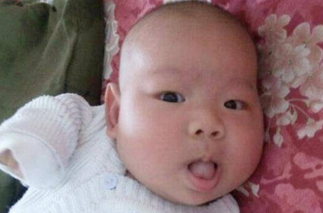 宝宝|可能是“生病”的信号，家长别不在意宝宝经常“吐舌头”