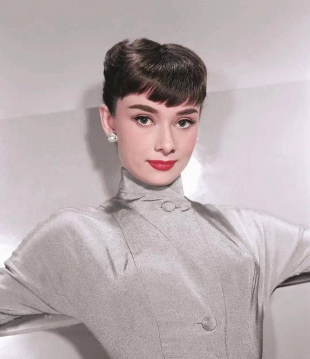 五官|明明撞了杨幂嫩牛五方原生脸，她却能被全网狂吹顶配和高级，凭什么？