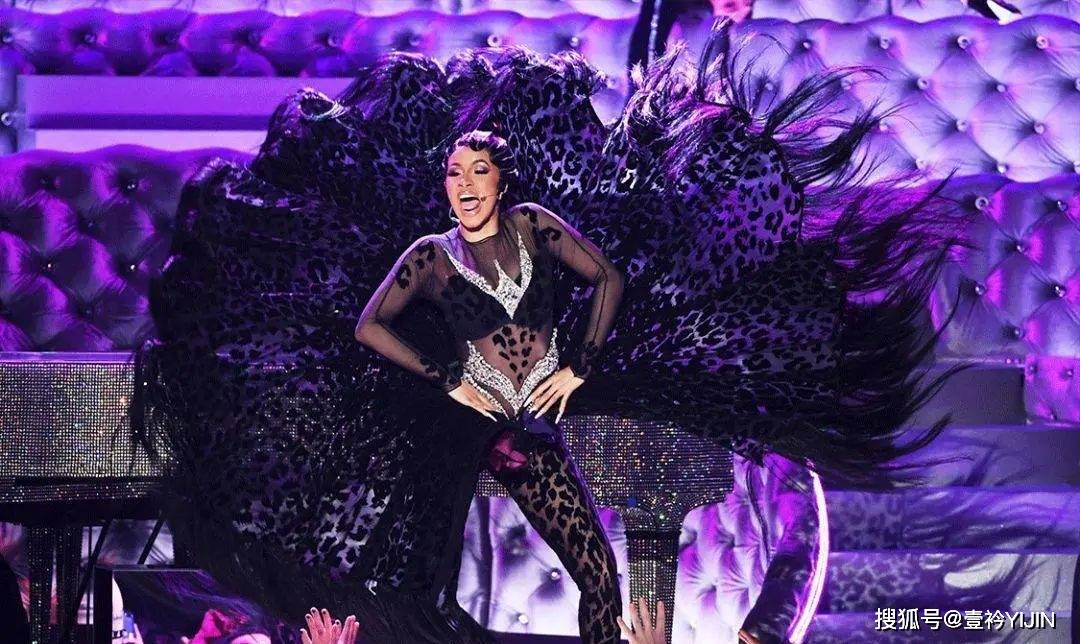 来源|不会打鸣的脱衣舞娘不是好Rapper!卡老师的入党申请书我们已经收到了,Skrr~