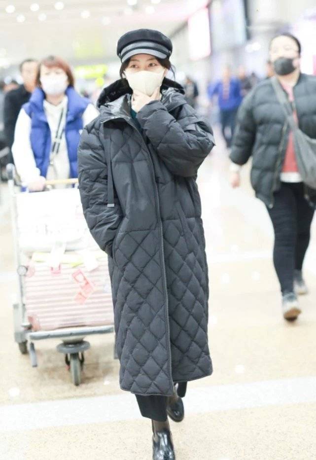 夏天穿棉袄的原因 191c0660989943958d40544ac34c6f1b.jpeg