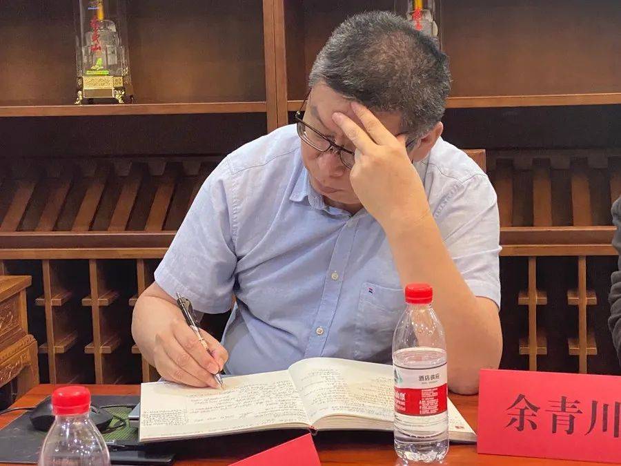 能源|中能全联能源集团董事局主席许洺鑫应邀出席中宏国运科技产业有限公司座谈会?